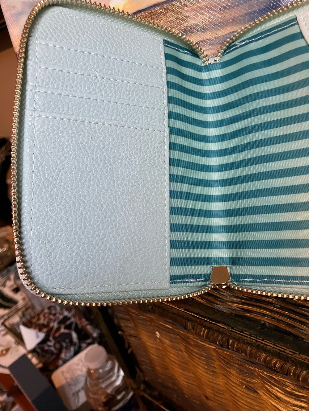 RFID Passport Wallet - Mint & White Striped & a free gift( hair pins/necklace) - Picture 4 of 10